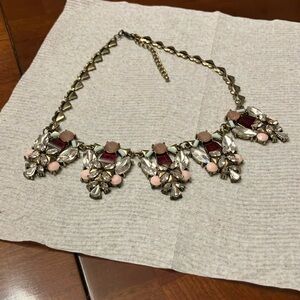 NECKLACECE UNBRANDED. FANCY FOR THE PERFECT OUTFIT. PINK, RED,ROSE,CLEAR CRYSTAL